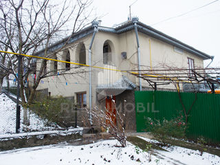 Se vinde casa 2 nivele - Ialoveni - Posibil schimb pe apartament in Chisinau !!! foto 2