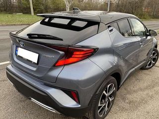 Toyota C-HR foto 1