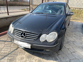 Se desface Mercedes CLK W209 foto 1