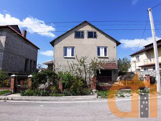 Casa de locuit, Stauceni, Miorita, 250 m2, 6 ari foto 1
