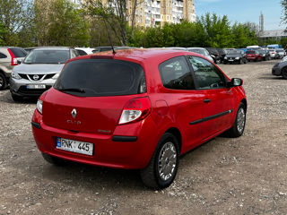 Renault Clio foto 6