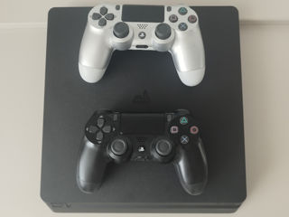Vând PlayStation 4 slim cu 2 Controllere(stare ideală) foto 2