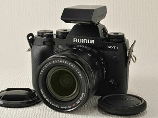 Fujifilm x-t 1+Fujinon 18-55vr f2.8-4.0 in stare idiala. foto 2