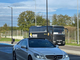 Mercedes E-Class Coupe foto 2