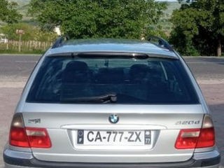 BMW 3 Series Touring foto 2