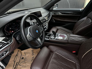 BMW 7 Series foto 7