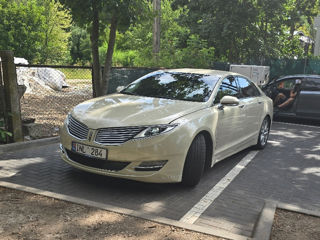 Lincoln MKZ foto 2