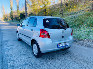 Toyota Yaris foto 5