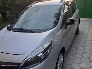 Renault Grand Scenic foto 1