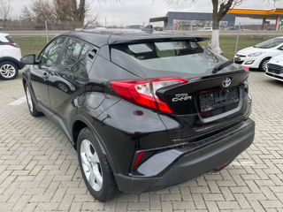 Toyota C-HR foto 4