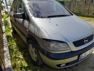 Opel Zafira фото 3