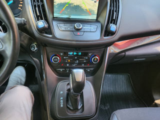 Ford Kuga foto 6