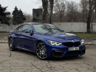 BMW M4 foto 2