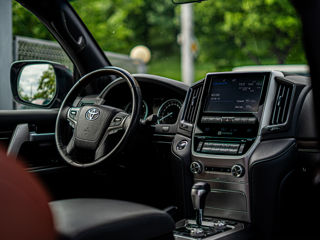 Toyota Land Cruiser фото 9