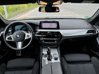 BMW 5 Series foto 6