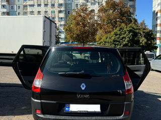 Renault Grand Scenic foto 9