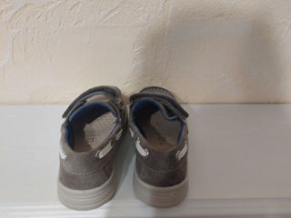 Vind pantofi noi sport/clasic ,de la Geox ,marimea 28!! foto 4