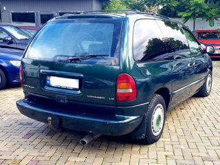 Chrysler Grand Voyager foto 3