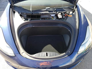 Tesla Model 3 foto 7