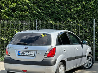 KIA Rio foto 4