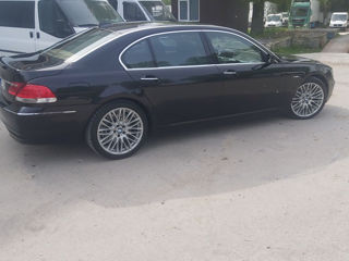 BMW 7 Series foto 4