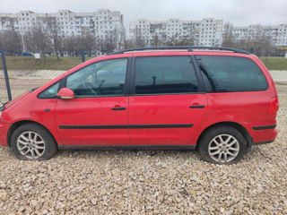 Volkswagen Sharan foto 2