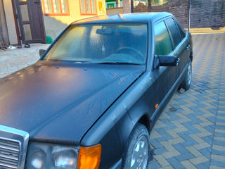 Mercedes Series (W124) foto 2