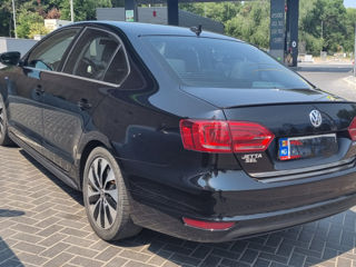 Volkswagen Jetta foto 4