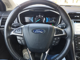 Ford Fusion foto 4