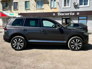 Volkswagen Touareg foto 10