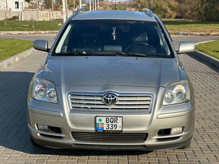 Toyota Avensis foto 3