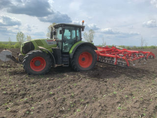 Claas Arion 640 foto 7