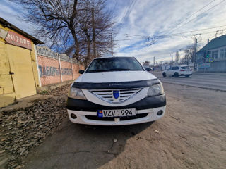 Dacia Logan foto 1