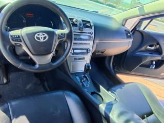 Toyota Avensis foto 5