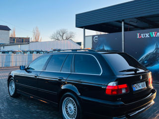 BMW 5 Series foto 6