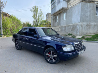 Mercedes Series (W124)