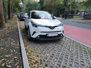 Toyota C-HR foto 2