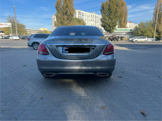 Mercedes C-Class foto 2