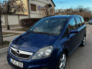 Opel Zafira foto 2