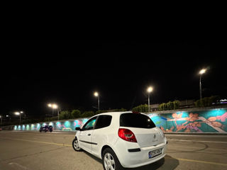 Renault Clio foto 5