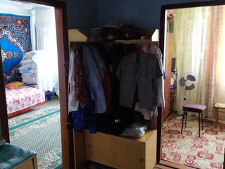 vind apartament or.Straseni pe st.Cartieru locativ 1 casa 9 apart 12 ...pretu se mai discuta la fata foto 4