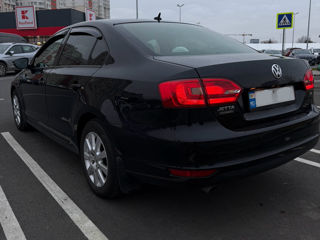 Volkswagen Jetta foto 5