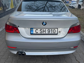 BMW 5 Series foto 2