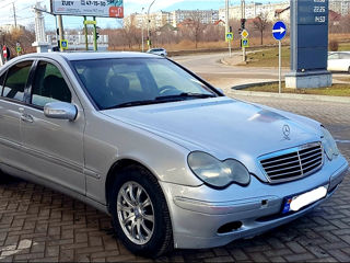 Mercedes C-Class foto 5