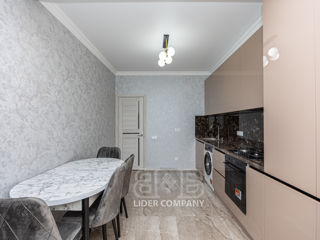 Apartament cu 2 camere, 70 m², Poșta Veche, Chișinău foto 2