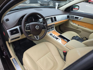 Jaguar XF foto 6