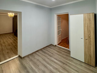 Apartament cu 2 camere, 60 m², Centru, Chișinău foto 2