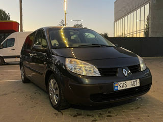 Renault Grand Scenic foto 3