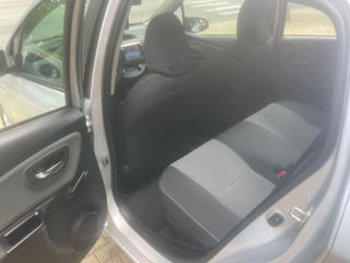 Toyota Yaris foto 6