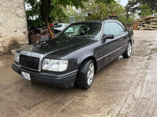 Mercedes Series (W124) foto 1